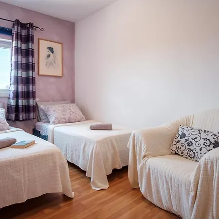 Es Apartment *
