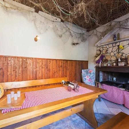 Es Apartment