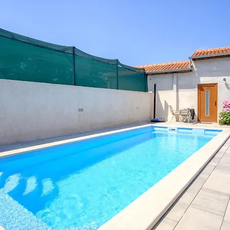 Apartment Es Fazana